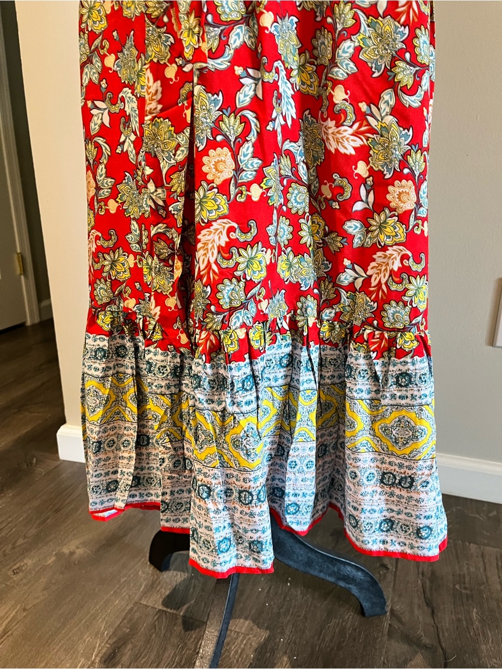 GLM Clothing Red Floral Maxi Dress Medium - Picture 3 of 10